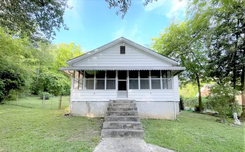 579 W Schmitt Rd, Rossville, GA 30741