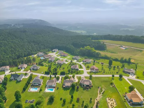 275 NW Talons Ridge Rd #10, Cleveland, TN 37312