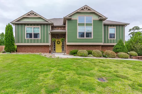 575 Sir Carlos Dr, Soddy Daisy, TN 37379