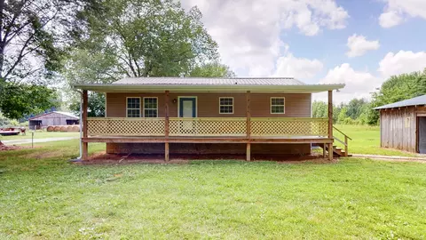 4267 Greenhaw Rd, Decherd, TN 37324