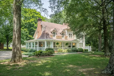 102 Todd Ave, Dalton, GA 30721