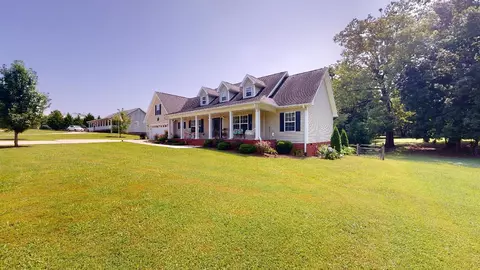 304 Thomas Rd, Benton, TN 37307
