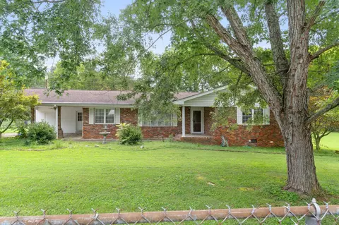 7821 Parkshore Cir, Hixson, TN 37343