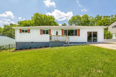 14 Fine St, Rossville, GA 30741