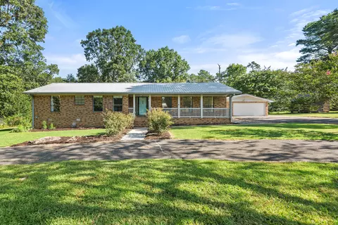 136 Sand Mountain Dr, Rainsville, AL 35986