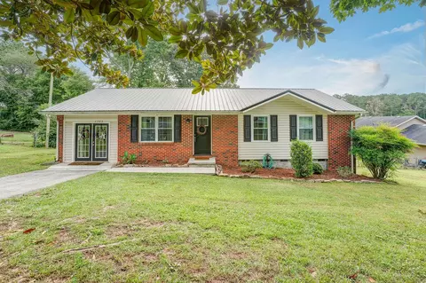 1302 Fernwood Dr, Lafayette, GA 30728