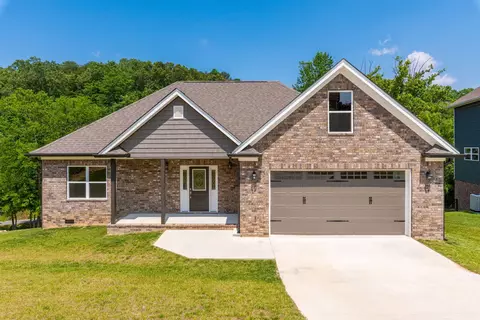 613 Sunset Valley Dr, Soddy Daisy, TN 37379