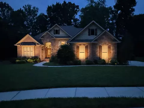 9329 Crystal Brook Dr, Apison, TN 37302