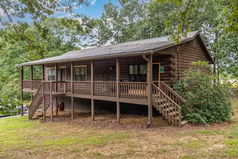 232 NE Owens Cir, Calhoun, GA 30701