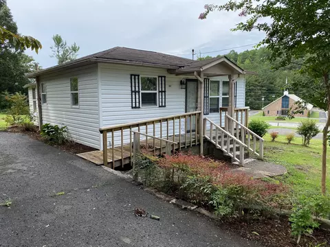 704 Moore Ave, Lafayette, GA 30728