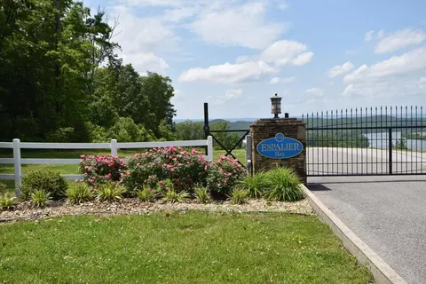 00 Espalier Dr Apt 6 7 8 Dr #6, 7, 8, Decatur, TN 37322