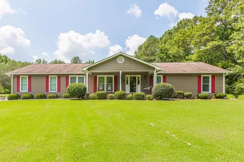 115 Crabtree Dr, Tunnel Hill, GA 30755
