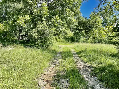 127 Wayne Harris Dr, Chickamauga, GA 30707
