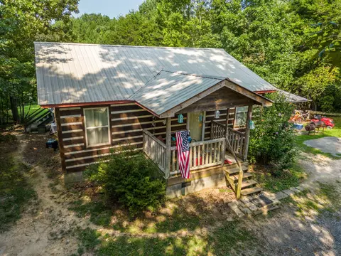 232 Furnace Creek Rd, Lafayette, GA 30728