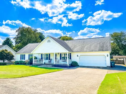29 Mountain Brook Dr, Ringgold, GA 30736