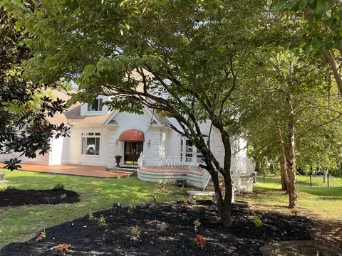 1923 Riverwood Dr, Hixson, TN 37343