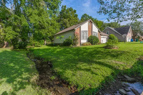 1905 Howell Mill Dr, Chattanooga, TN 37421