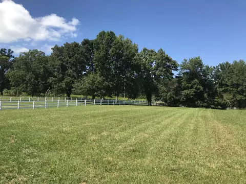 1 Lake George Dr #1, Dunlap, TN 37327