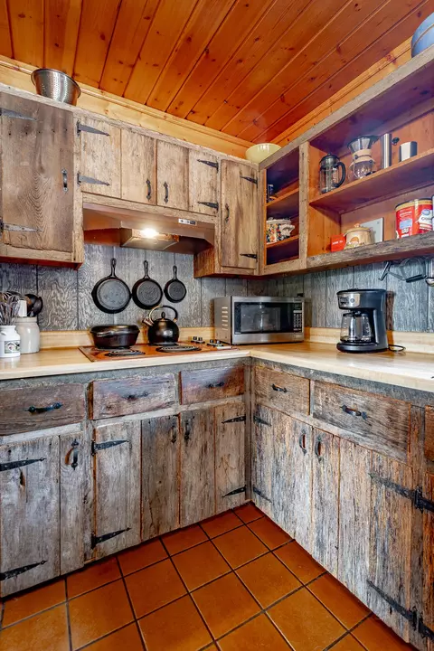 Kitchen - 22 Walnut St, Kimball, TN 37347 photo 9 of 12