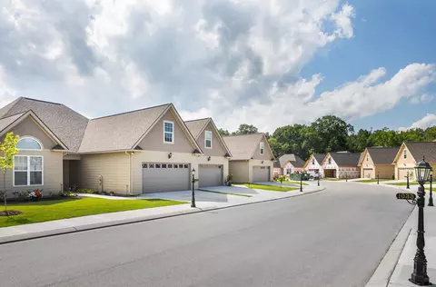 987 Jackson Mill Dr #614, Hixson, TN 37343