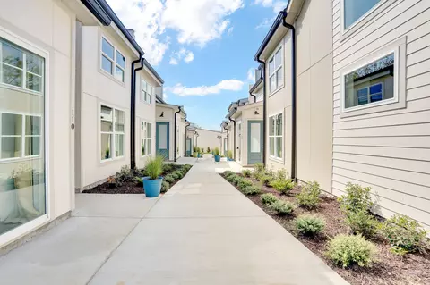 1105 S Hickory St #103, Chattanooga, TN 37404