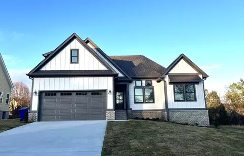 5111 NW Judd Way #15, Cleveland, TN 37312