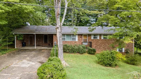 502 Elizabeth St, Athens, TN 37303