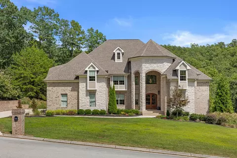 2034 Horizons Dr, Ooltewah, TN 37363