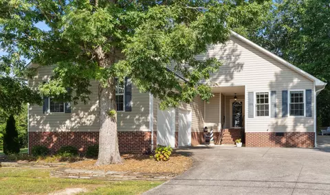 2803 Lewis Chapel Rd, Graysville, TN 37338