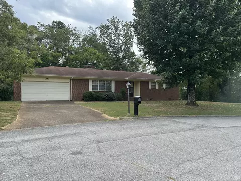 6202 Glenridge Ln, Hixson, TN 37343