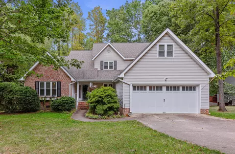 911 Mclean Ave, Signal Mountain, TN 37377