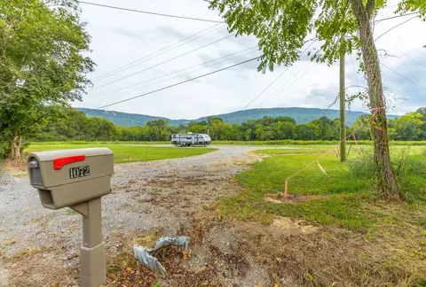 1072 Alvin York Hwy, Whitwell, TN 37397