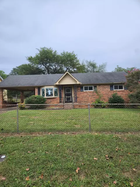 2120 Elena Dr, Chattanooga, TN 37406