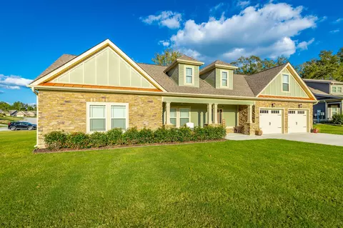 243 Running Oak Dr, Ringgold, GA 30736