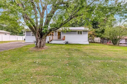 616 SE Linda Dr, Cleveland, TN 37323