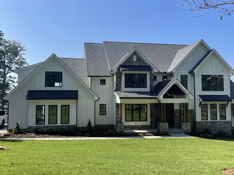 8264 Mountain Laurel Trl #20, Signal Mountain, TN 37377
