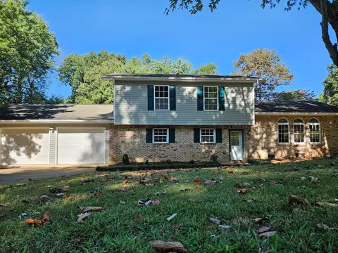 9211 River Oaks Rd, Harrison, TN 37341