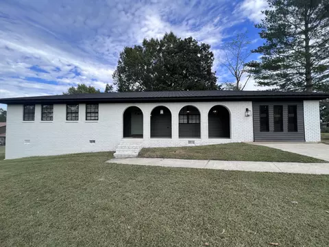 495 County Road 370, Stevenson, AL 35772