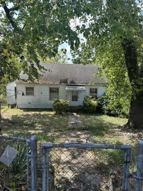 3808 Kingwood Cir, Chattanooga, TN 37412