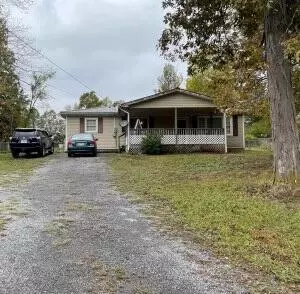 683 Oak Grove Rd, Benton, TN 37307