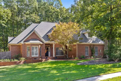 3804 Windtree Dr, Signal Mountain, TN 37377