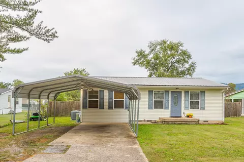 136 Meadowview Ln, Soddy Daisy, TN 37379