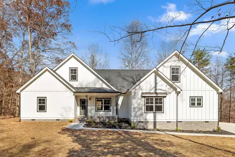 825 Big Cedar Dr, Dunlap, TN 37327