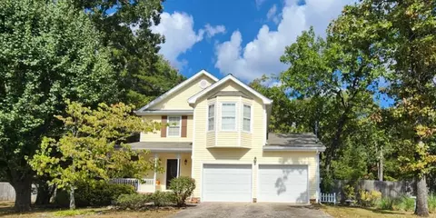 2428 Charleston Sq, Chattanooga, TN 37421