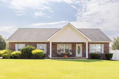 546 Colony Cir, Fort Oglethorpe, GA 30742 photo 2