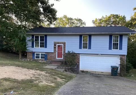 306 Branchwood Cir, Hixson, TN 37343