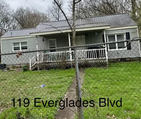 119 Everglades Blvd, Rossville, GA 30741