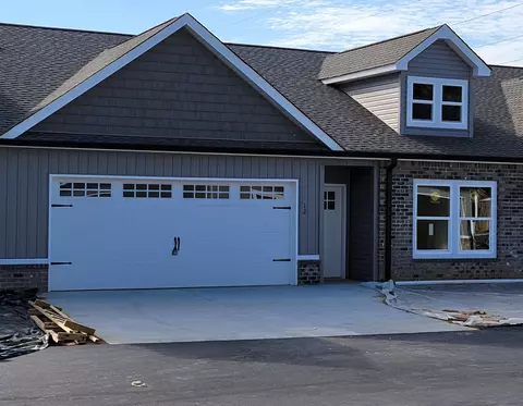 9 Breakwater Ln #25, Ringgold, GA 30736
