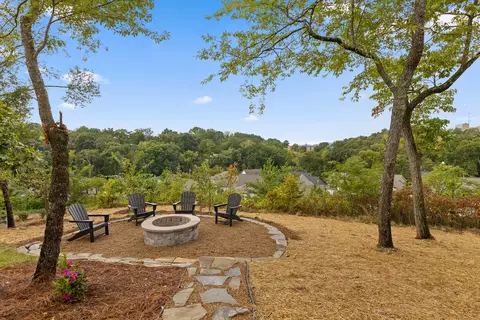 1859 Notting Hl, Chattanooga, TN 37405