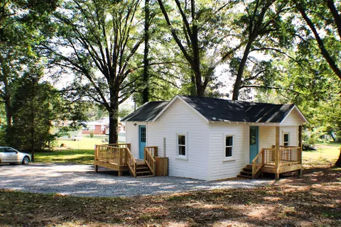 703 W Main St # A, Lafayette, GA 30728